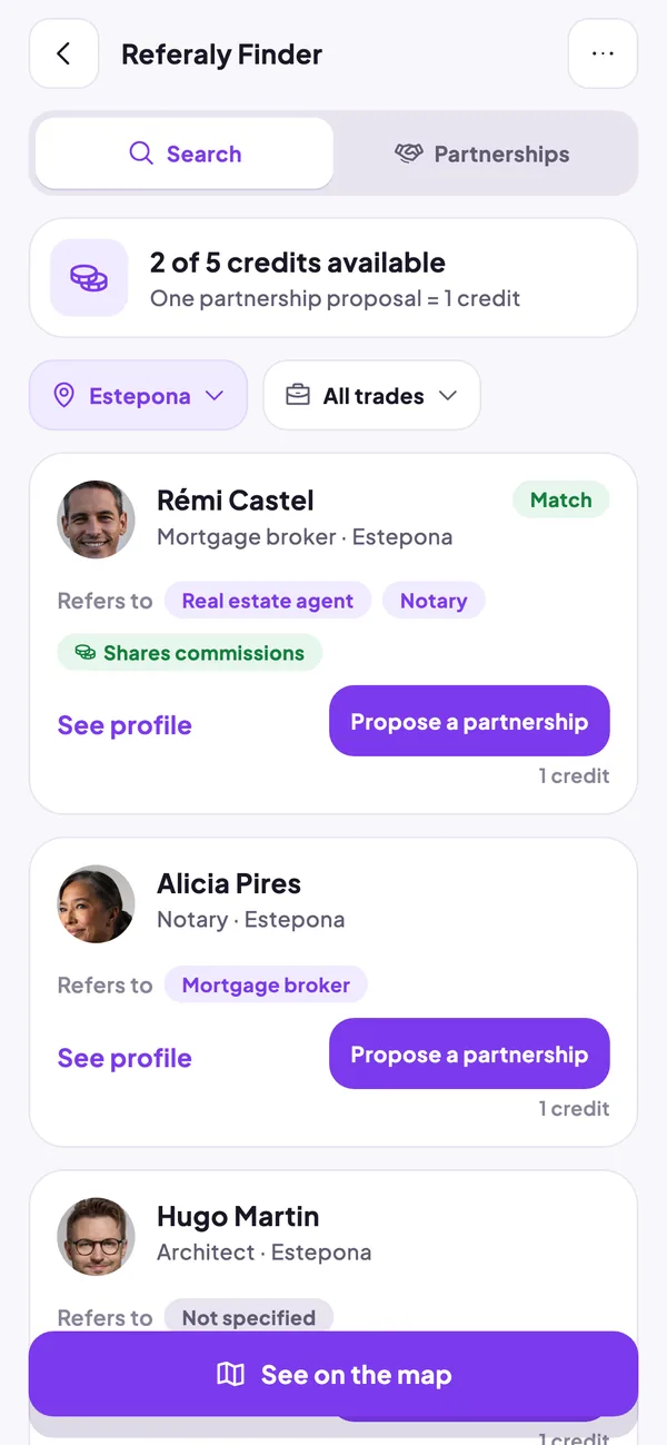 Tela do Referaly Finder com profissionais próximos e o botão Propor uma parceria
